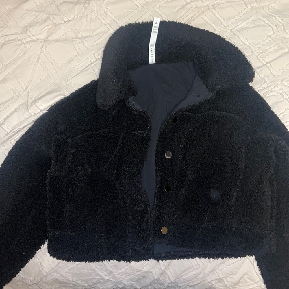Lululemon cropped Sherpa jacket